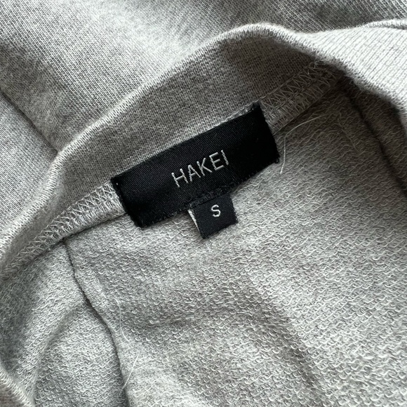 Lace back pullover - Picture 4 of 4